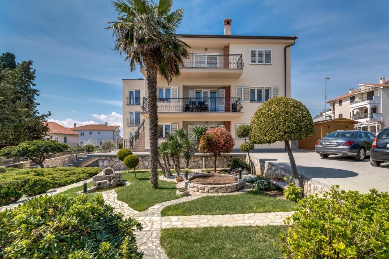 Apartment Luxury Nest - Near The Center And The Krk Town