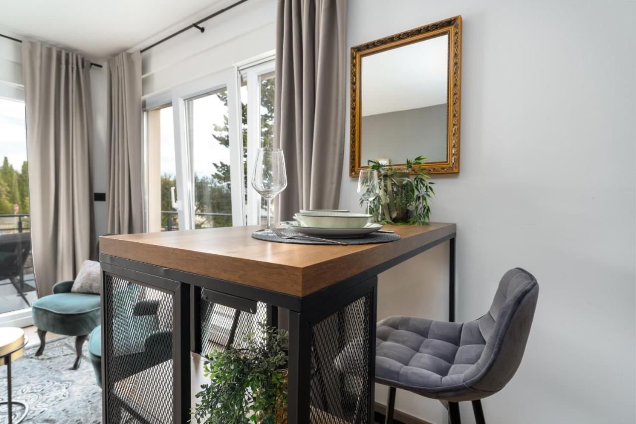 Luxury Nest - Near The Center And The Apartment
