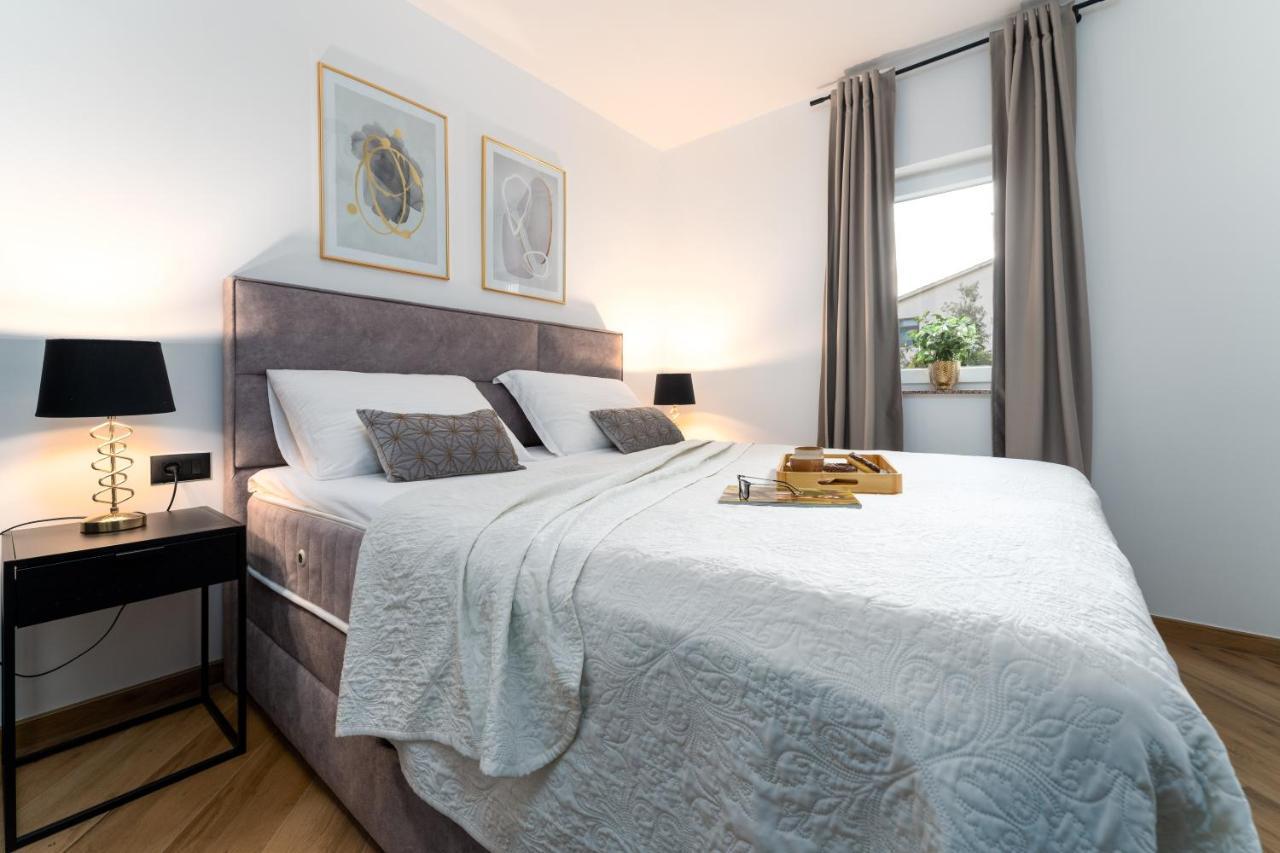 Luxury Nest - Near The Center And The Apartment